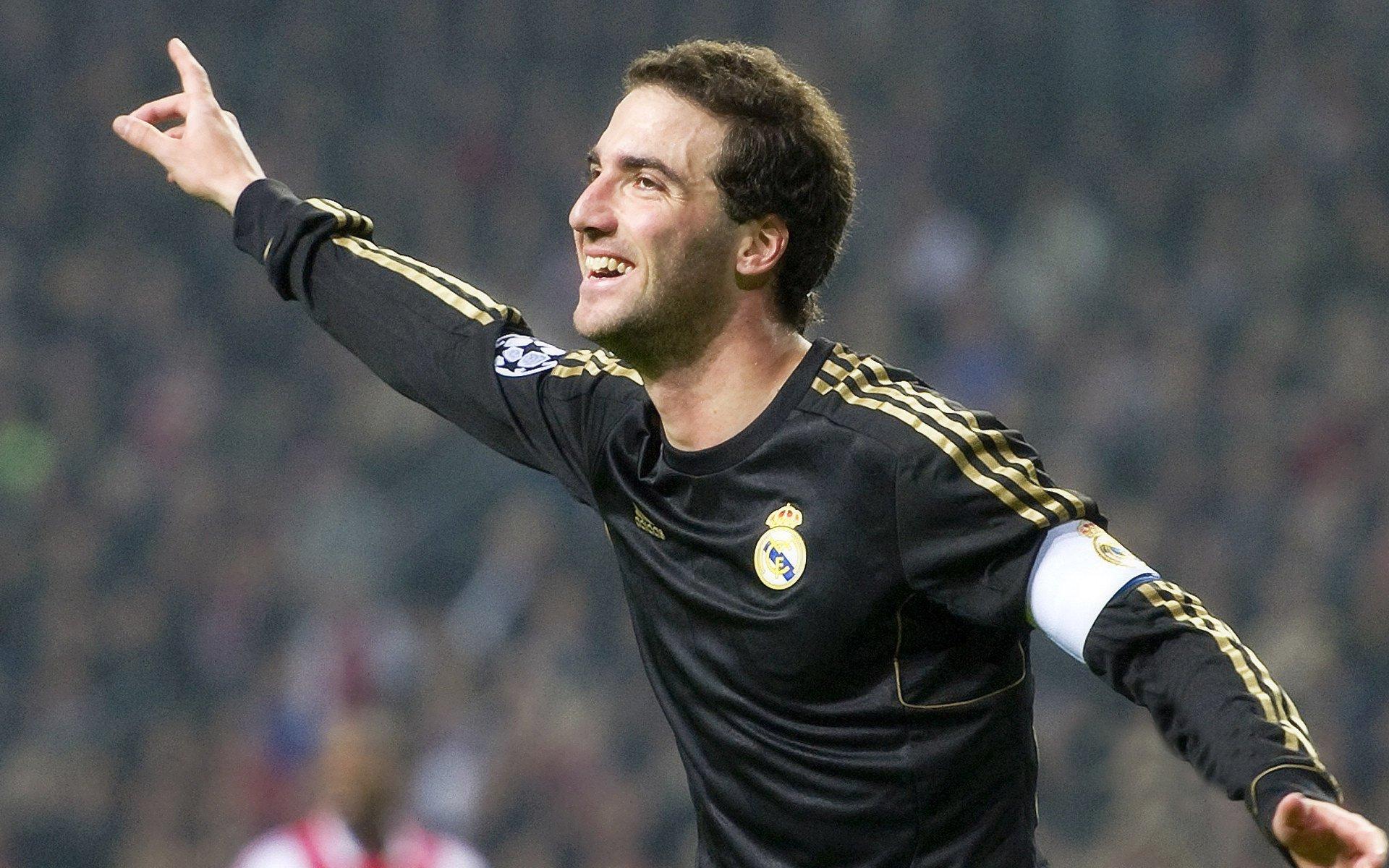 博卡青年官方宣布与罗霍解约，传奇后卫结束四年征程，百场辉煌铸就四冠传奇