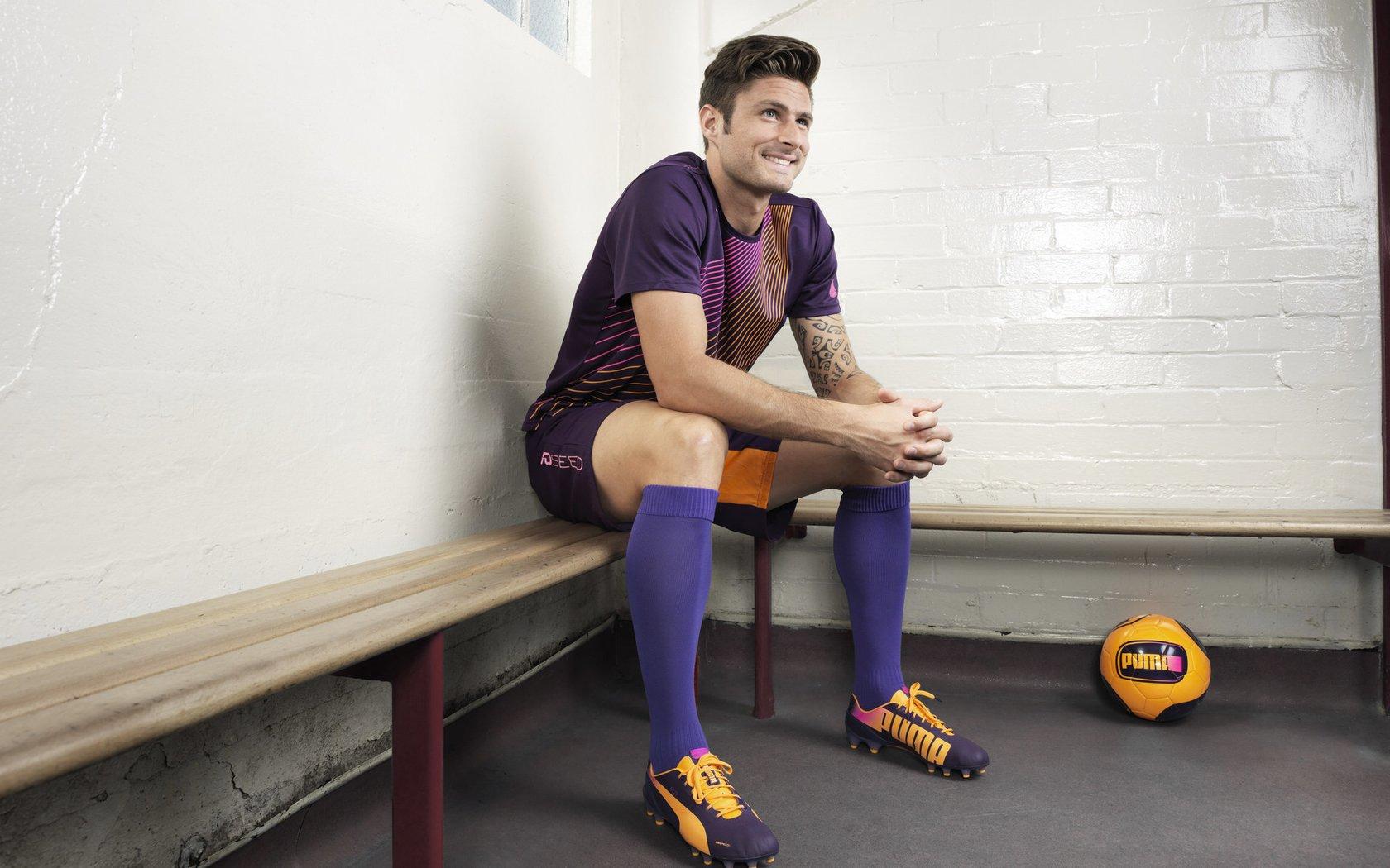 俄城三巨头正式上线!球权不是问题,分工早已明确,雷霆新赛季冲击西部格局